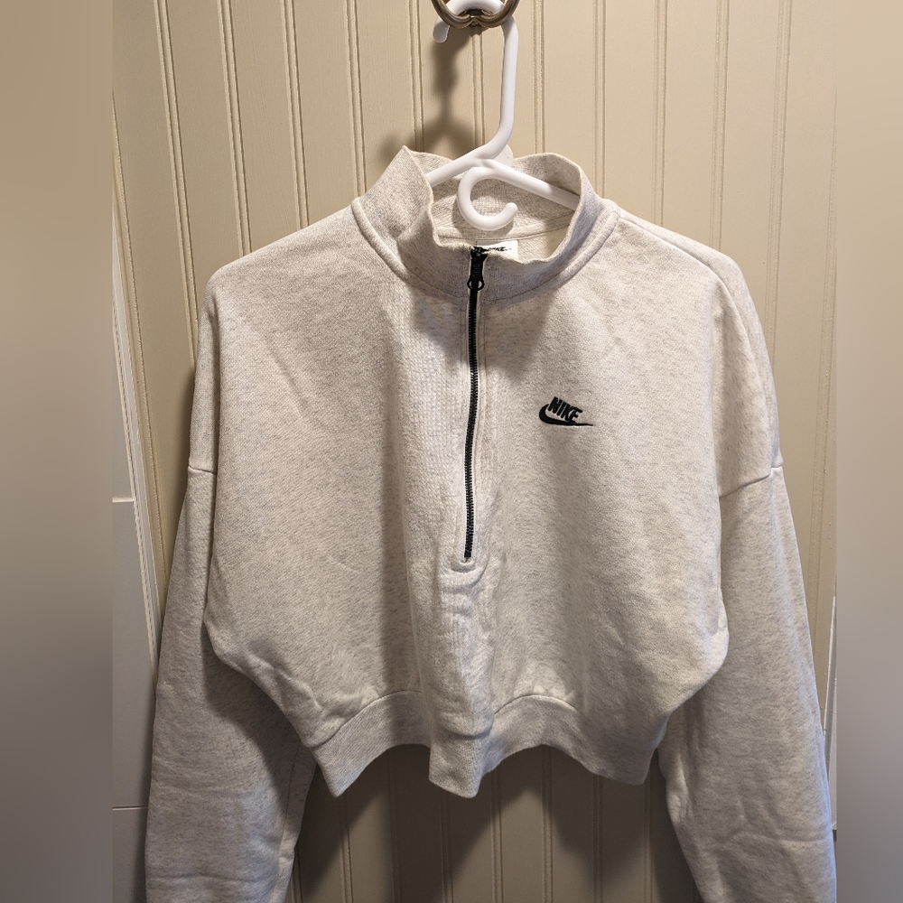 Nike oversized cropped sweatshirt